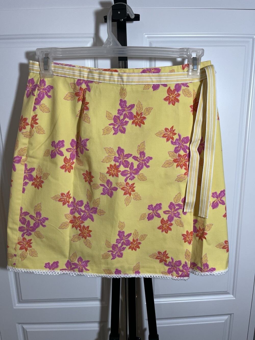 Samantha Stretch Petite Yellow Pink Orange Floral Skirt 14P Wrap Style Ribbon